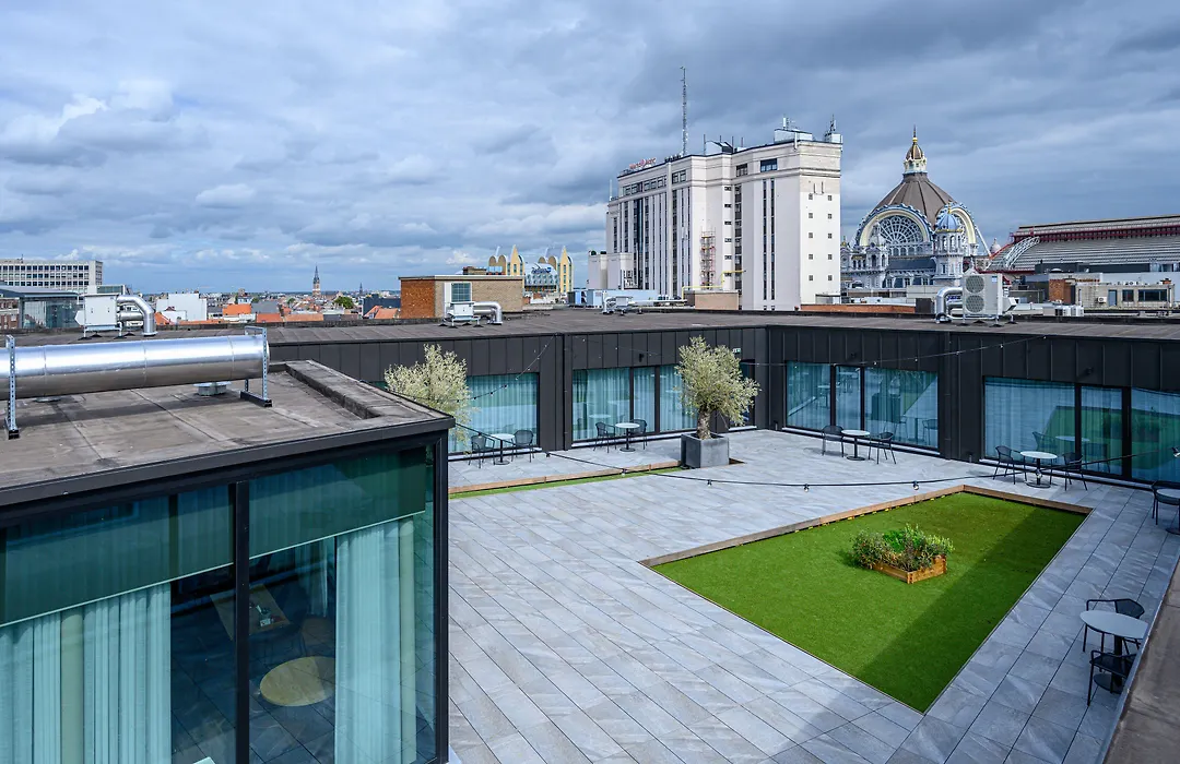 Premier Suites Antwerp-1