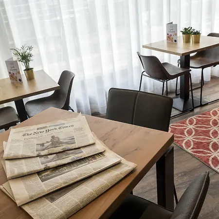 Premier Suites Antwerp-3